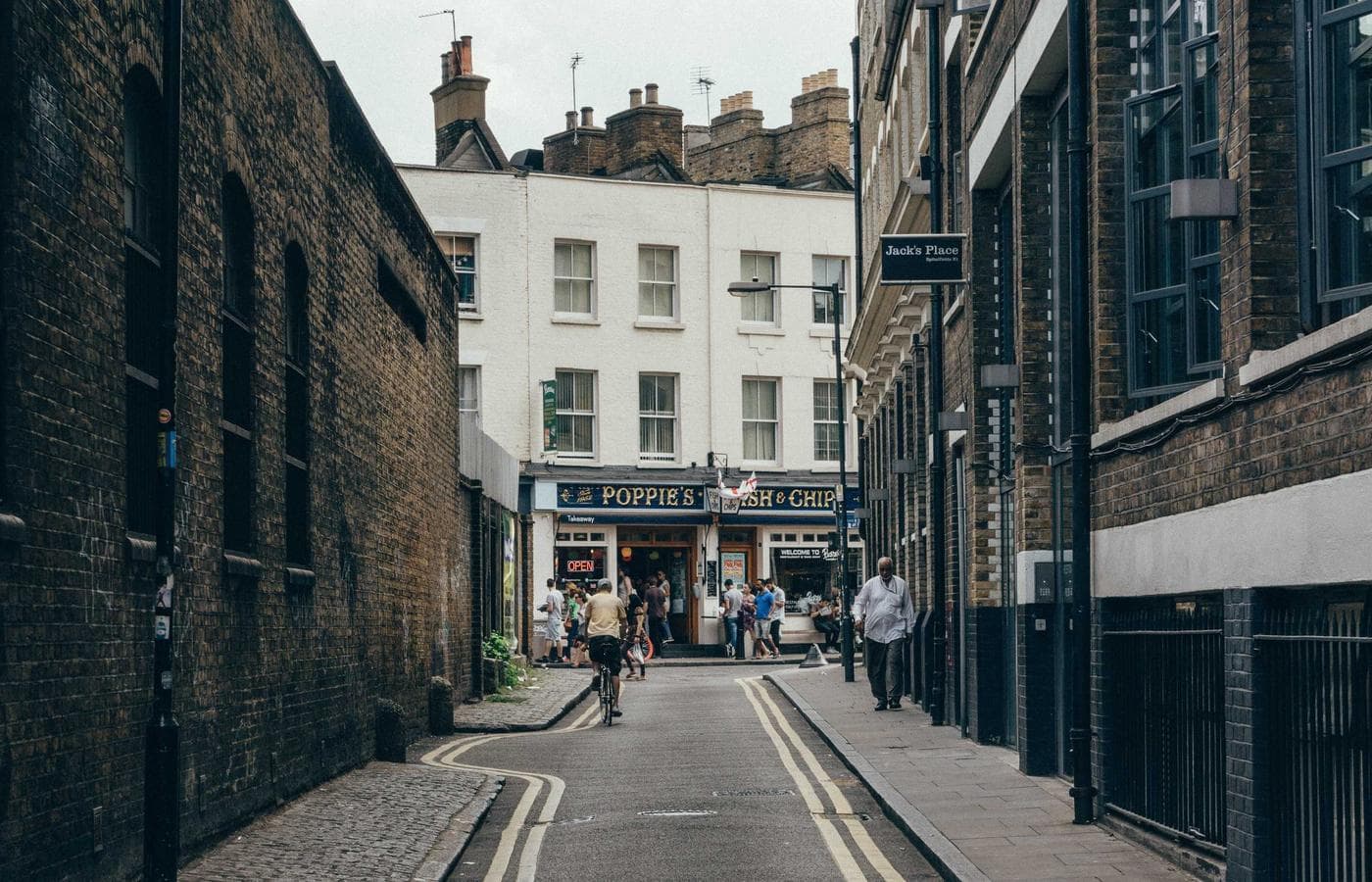 Tour Apple Orchard Alley (GA-52)